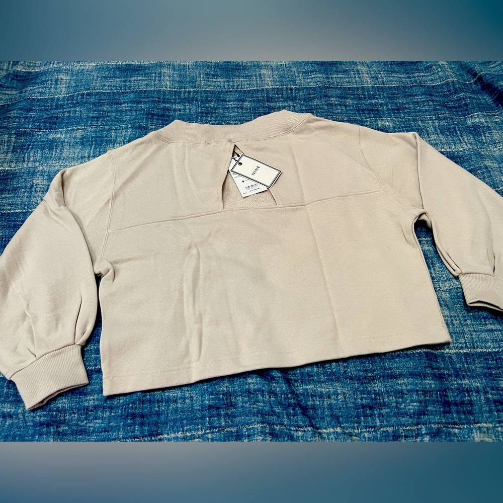 NWT NINE sweatshirt